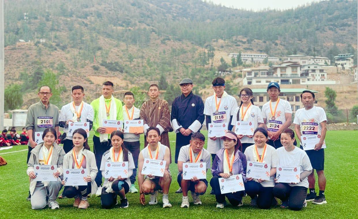 Prize Winners of the Civil Service Wellness Marathon.